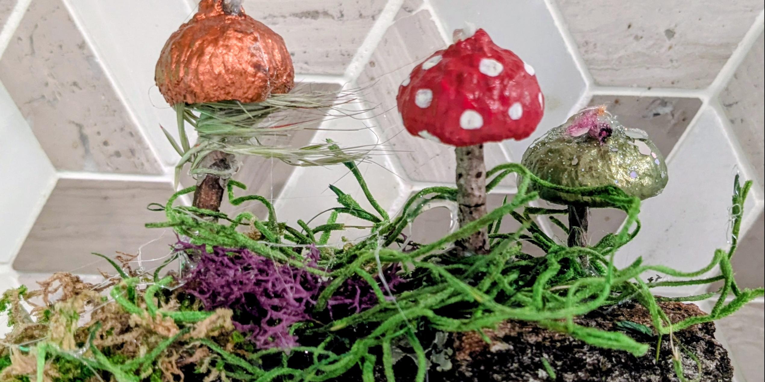 mini-mushroom decoration