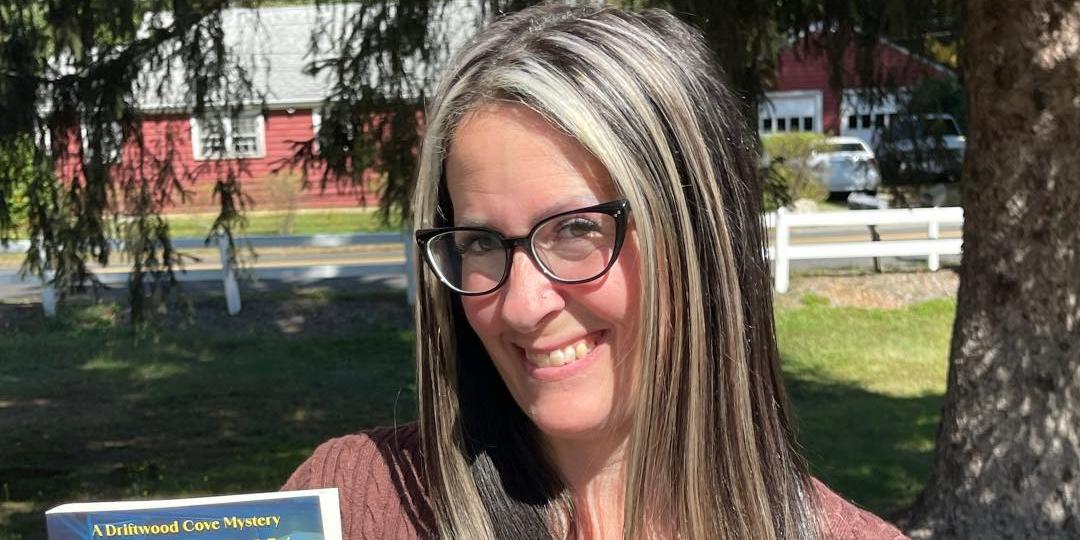 Robin Stephanie (mystery author)